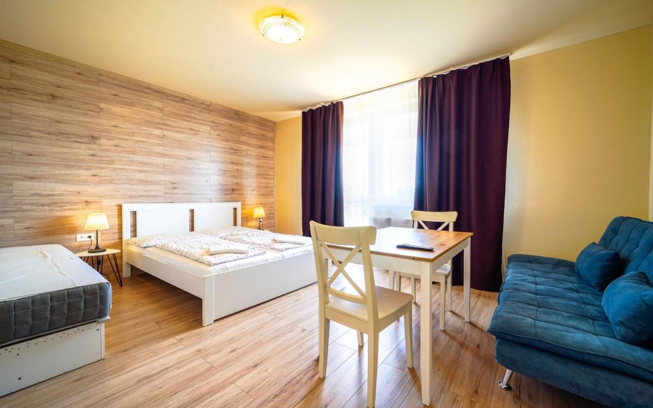 Apartmany Karmon Park Velky Meder Luaran gambar